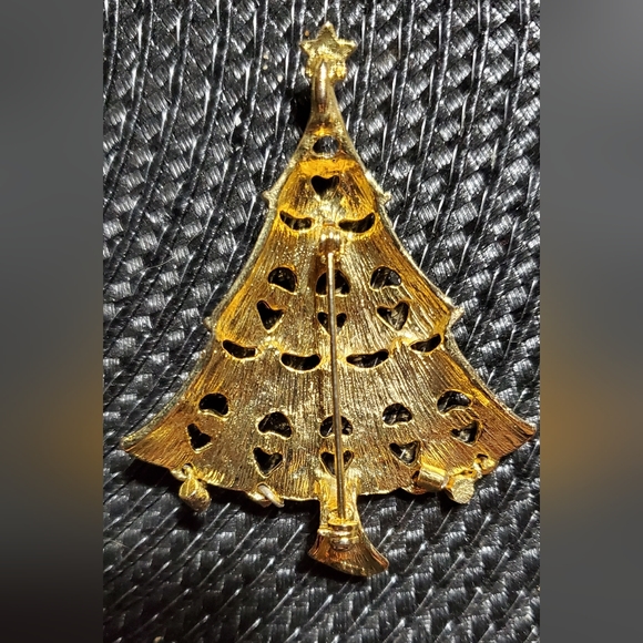 Vintage Christmas Tree Pin - Picture 2 of 2